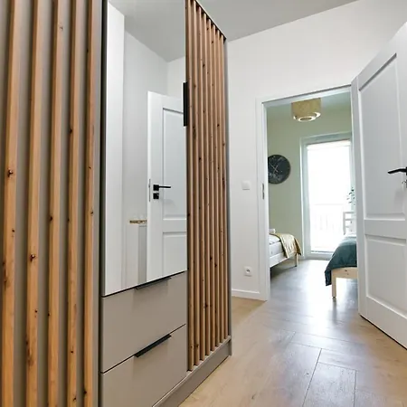 Azyl By Housine Zator